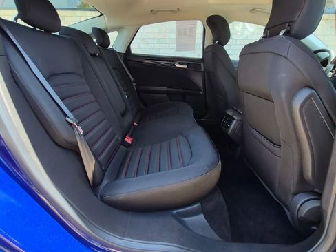 Used 2013 Ford Fusion SE FWD image 19