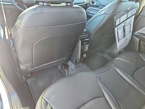 New 2026 Jeep Compass Latitude image 18