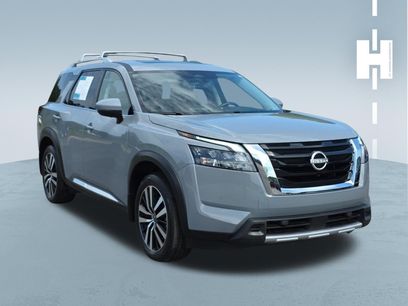 Used 2025 Nissan Pathfinder Platinum