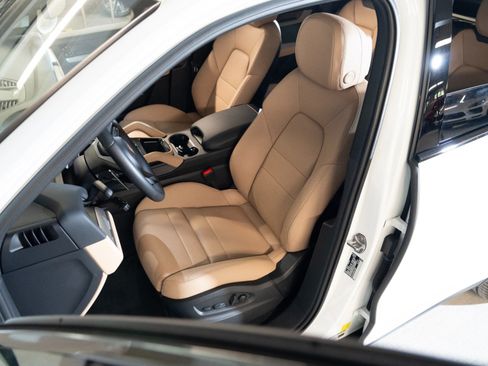 Certified 2026 Porsche Cayenne S AWD/4WD image 5
