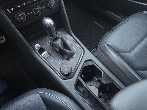 Used 2019 Volkswagen Tiguan S image 25