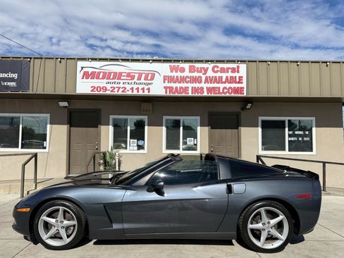 Used 2013 Chevrolet Corvette Coupe w/ 2LT Preferred Equipment Group RWD image 7