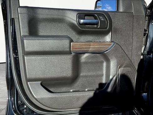 Used 2020 Chevrolet Silverado 1500 LT w/ All-Star Edition image 18