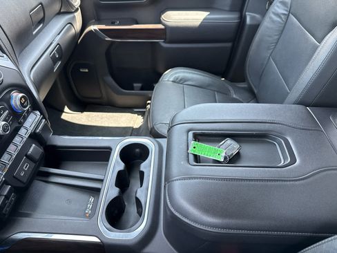 Used 2019 GMC Sierra 1500 SLT w/ SLT Premium Plus Package AWD/4WD image 19