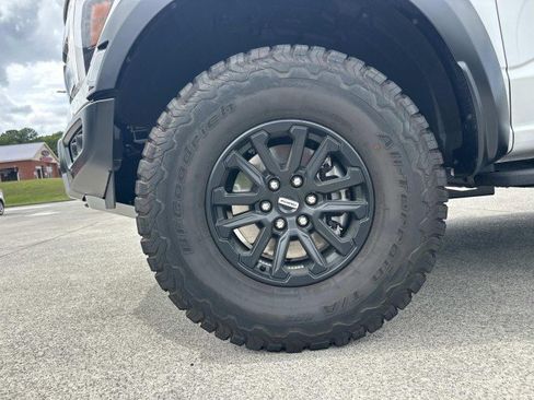 Used 2025 Ford F150 Raptor AWD/4WD image 11