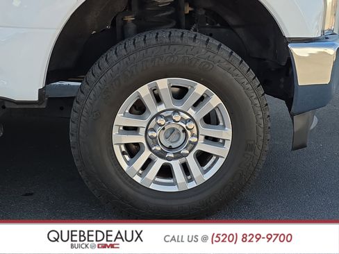 Used 2019 Ford F250 XLT w/ FX4 Off-Road Package image 12