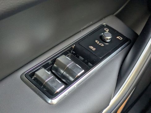 New 2026 Jaguar F-PACE SVR image 27