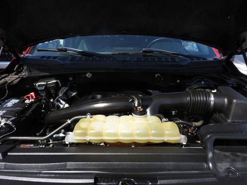 Used 2019 Ford F150 XLT w/ Equipment Group 302A Luxury image 16