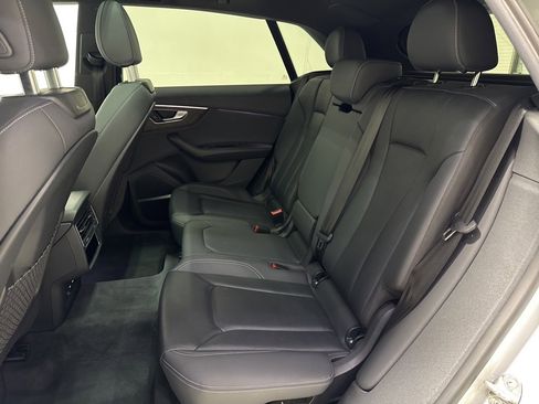 Used 2020 Audi Q8 Premium Plus w/ Premium Plus Package image 44