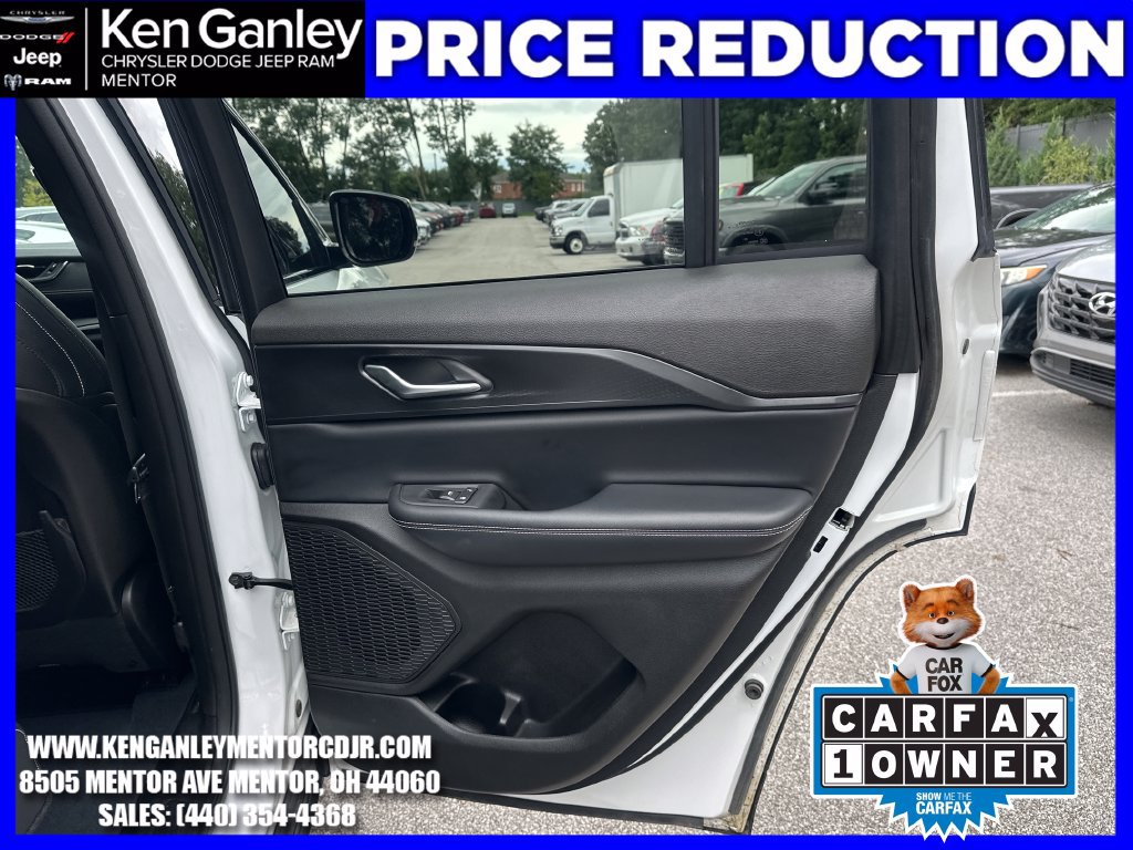Used 2023 Jeep Grand Cherokee Altitude AWD/4WD image 24