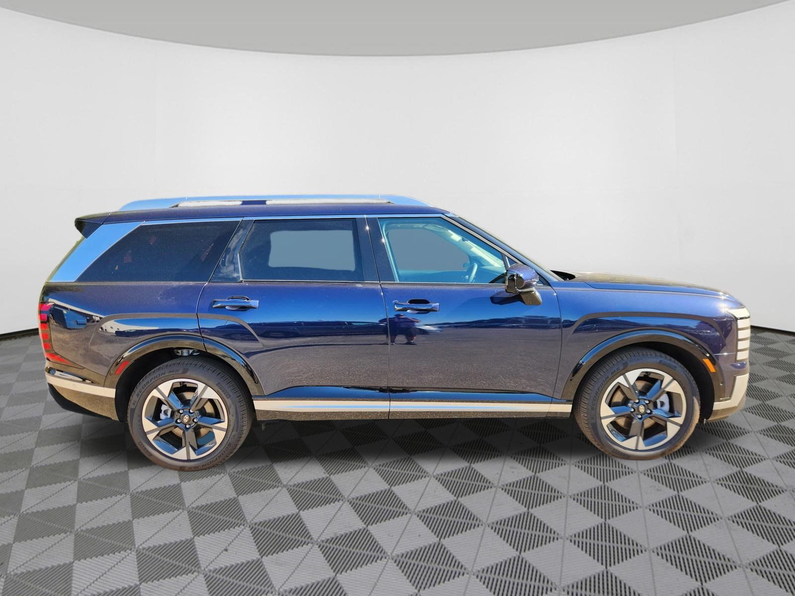 Certified 2026 Hyundai Palisade Limited AWD/4WD image 6