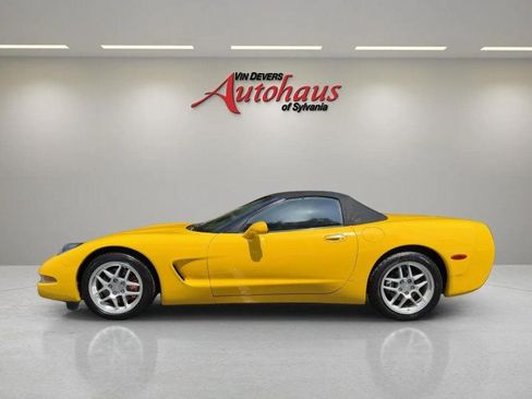 Used 2003 Chevrolet Corvette Convertible w/ Preferred Equipment Group1 RWD image 5