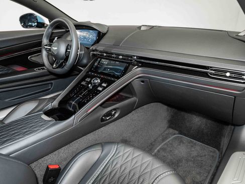Used 2024 Aston Martin DB12 Coupe image 16