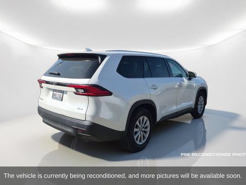 Used 2024 Toyota Grand Highlander AWD Hybrid image 6