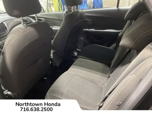 Used 2021 Chevrolet Trax LS image 16