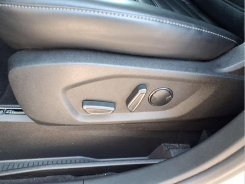 Used 2023 Ford Edge SEL w/ Convenience Package image 16