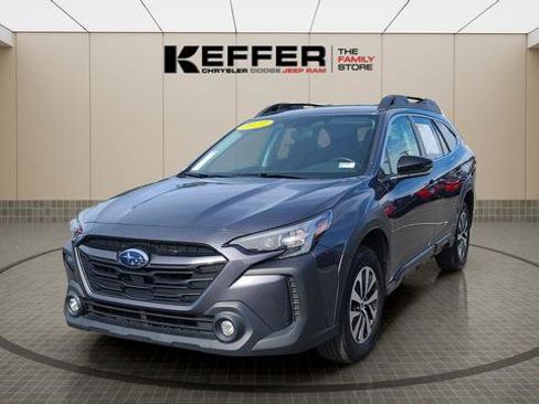 Used 2023 Subaru Outback Premium image 1