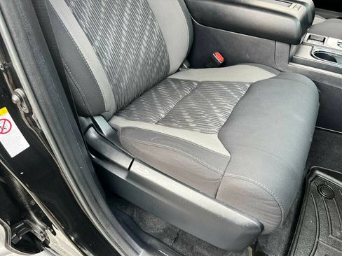 Used 2019 Toyota Tundra SR5 AWD/4WD image 37