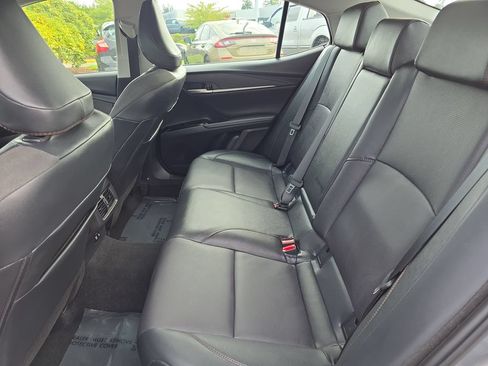 Used 2025 Toyota Camry XLE w/ Premium Plus Package AWD/4WD image 9