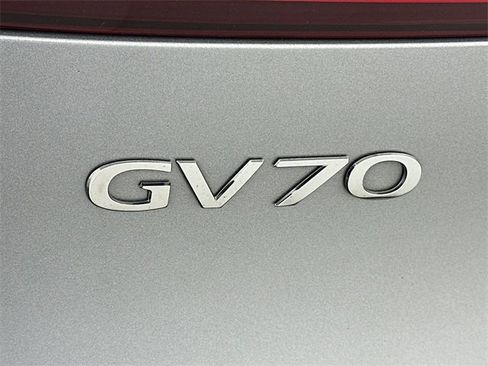Used 2023 Genesis GV70 2.5T Advanced w/ Advanced Package image 28