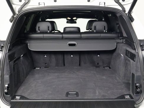 Used 2026 BMW X5 sDrive40i w/ Premium Package image 14