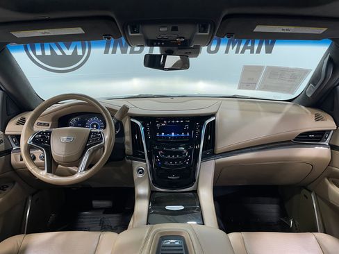 Used 2019 Cadillac Escalade Platinum AWD/4WD image 21