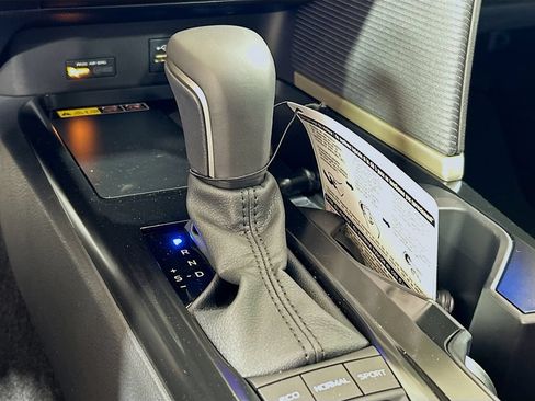 New 2026 Toyota Camry SE w/ Convenience Package FWD image 17