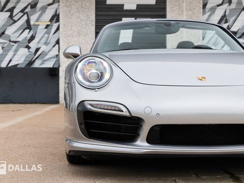 Used 2015 Porsche 911 Turbo S image 5