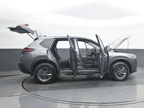 Used 2023 Nissan Rogue S image 36