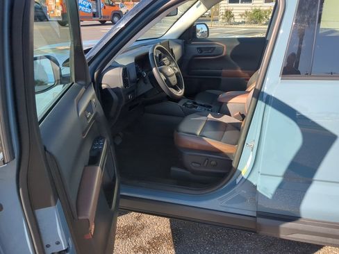 Used 2023 Ford Bronco Sport Outer Banks w/ Tech Package image 9