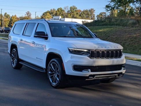 New 2024 Jeep Wagoneer L Series II w/ Convenience Group I image 12