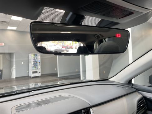 Used 2025 Subaru Outback Premium w/ Popular Package #1A image 35