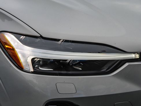 New 2025 Volvo XC60 T8 Plus w/ Climate Package PRO image 4