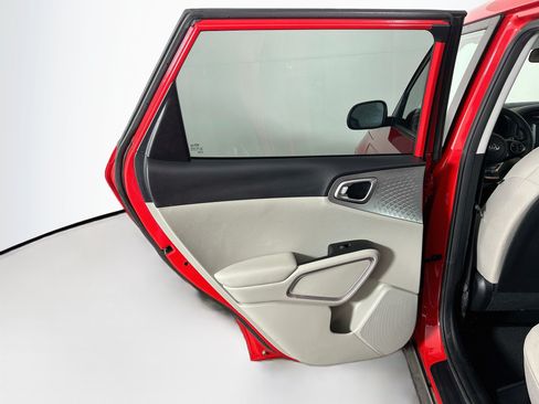 Used 2021 Kia Soul LX FWD image 24