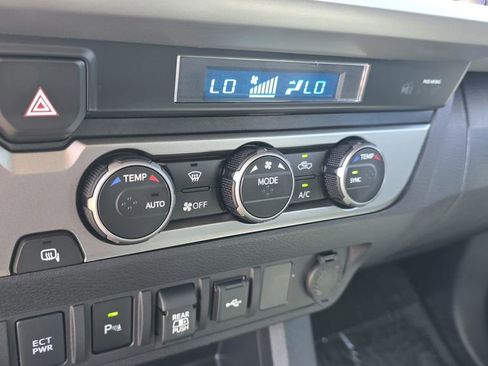Used 2023 Toyota Tacoma SR5 RWD image 10