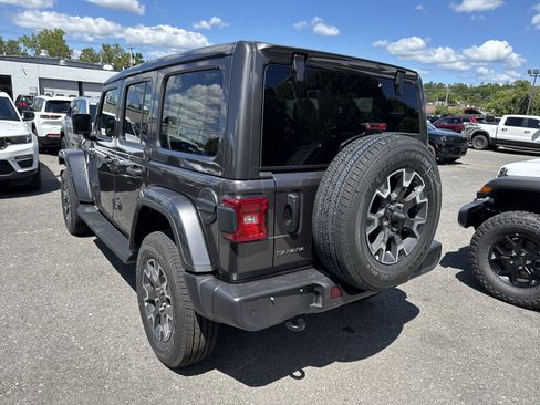 New 2025 Jeep Wrangler Sahara image 5