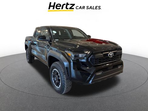 Used 2025 Toyota Tacoma TRD Off-Road image 1