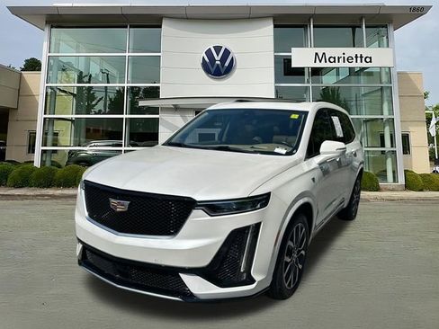 Used 2021 Cadillac XT6 Sport w/ Platinum Package AWD/4WD image 1