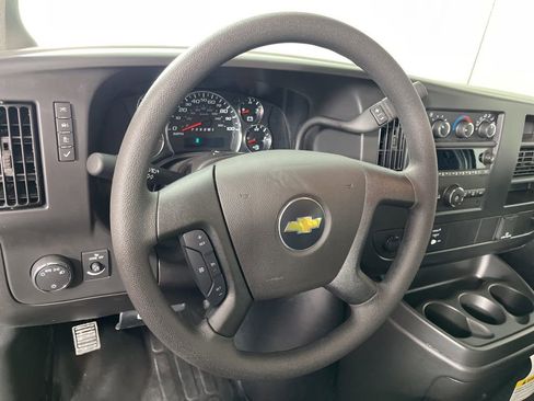 New 2026 Chevrolet Express 2500 image 22