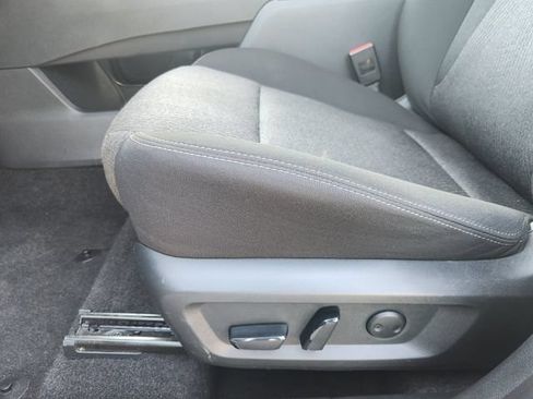 Used 2024 Nissan Rogue SV FWD image 22