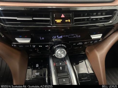 Used 2022 Acura MDX w/ Technology Package AWD/4WD image 25