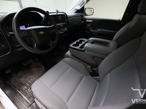 Used 2018 Chevrolet Silverado 1500 W/T AWD/4WD image 9