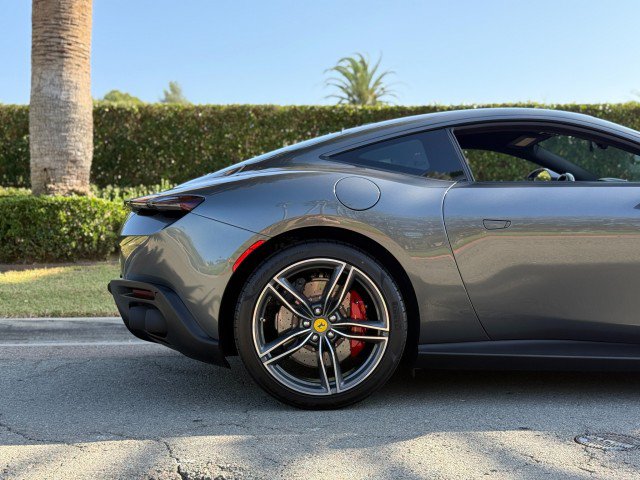 Used 2024 Ferrari Roma RWD image 9