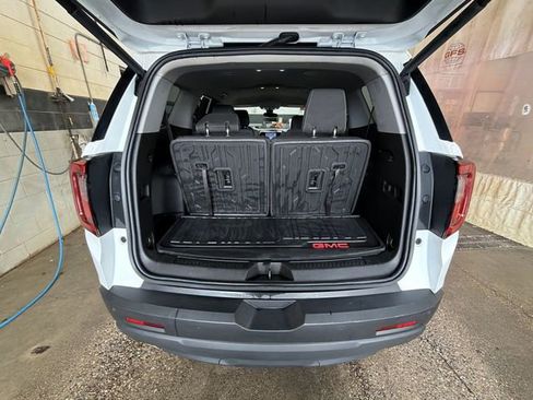 Certified 2022 GMC Acadia SLE w/ Driver Convenience Package AWD/4WD image 25