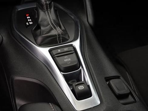 Used 2020 Chevrolet Camaro LT image 21