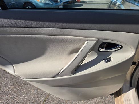 Used 2011 Toyota Camry LE w/ LE Extra-Value Pkg image 10