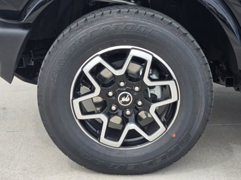 New 2026 Ford Bronco Outer Banks AWD/4WD image 13