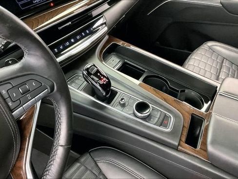 Used 2023 Cadillac Escalade Sport Platinum AWD/4WD image 16