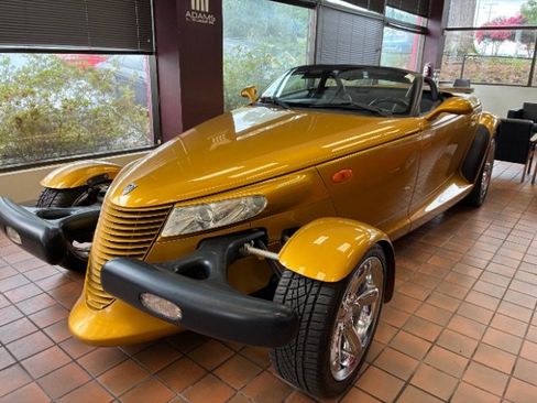Used 2002 Chrysler Prowler RWD image 10