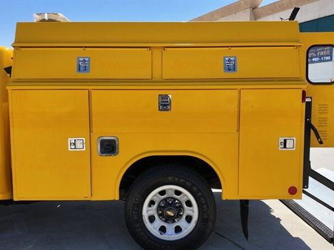 Used 2018 Chevrolet Silverado 3500 W/T image 19